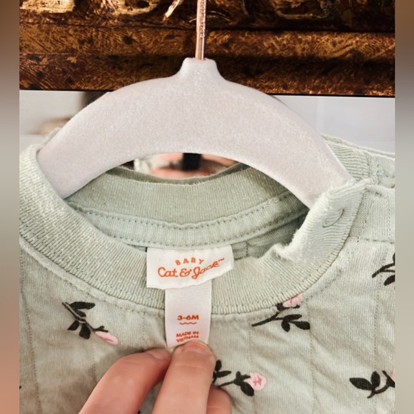 Cat and Jack 3-6 Month Sweatshirt - Picture 3 of 3